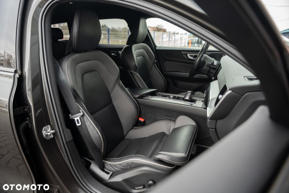 Volvo V60 B4 B Geartronic RDesign - 25