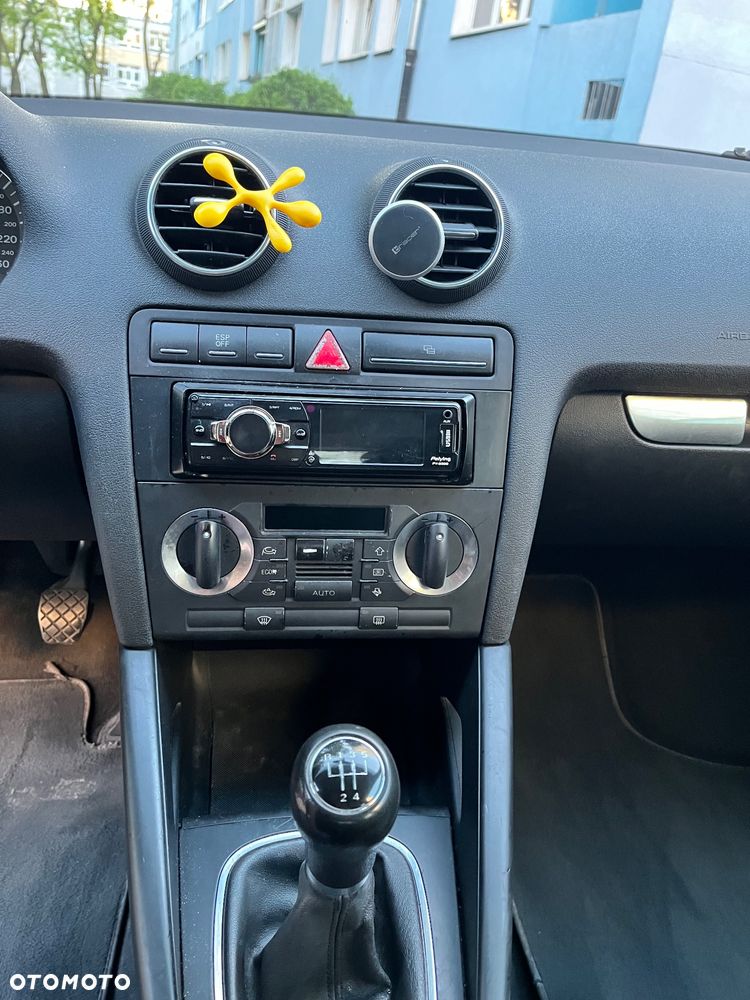 Audi A3 3-drzwiowe 1.6 Ambiente - 12