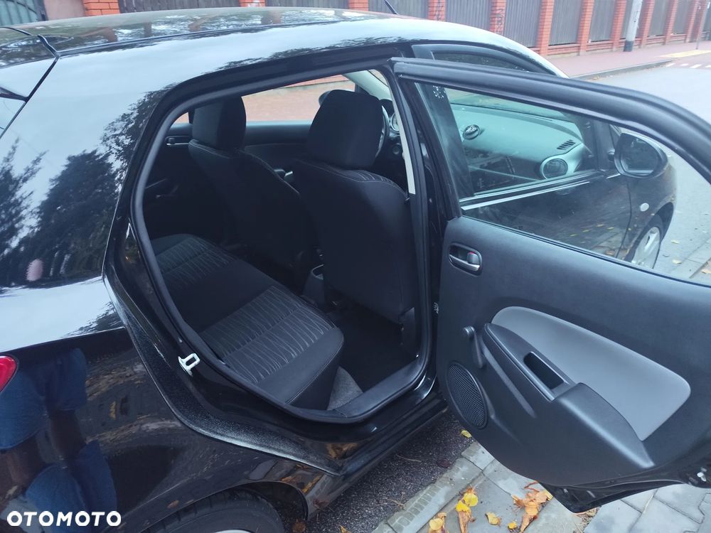 Mazda 2 - 19