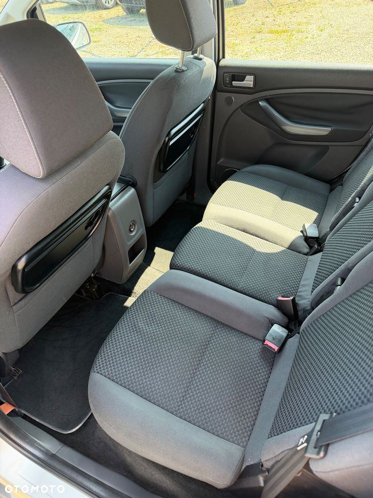 Ford C-MAX - 21