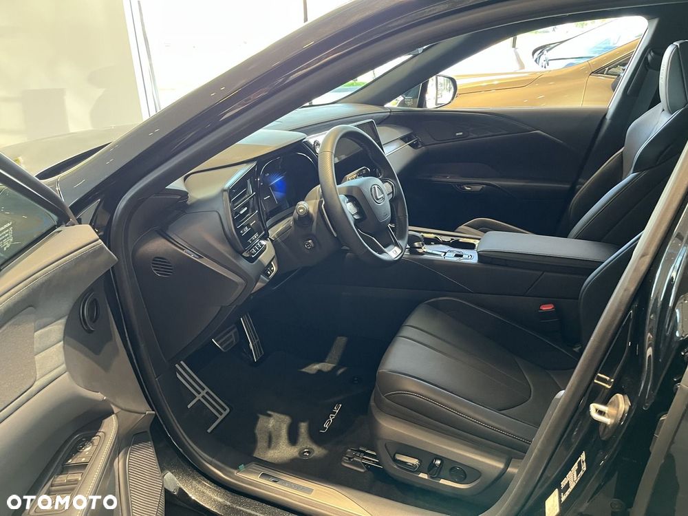 Lexus RX - 6