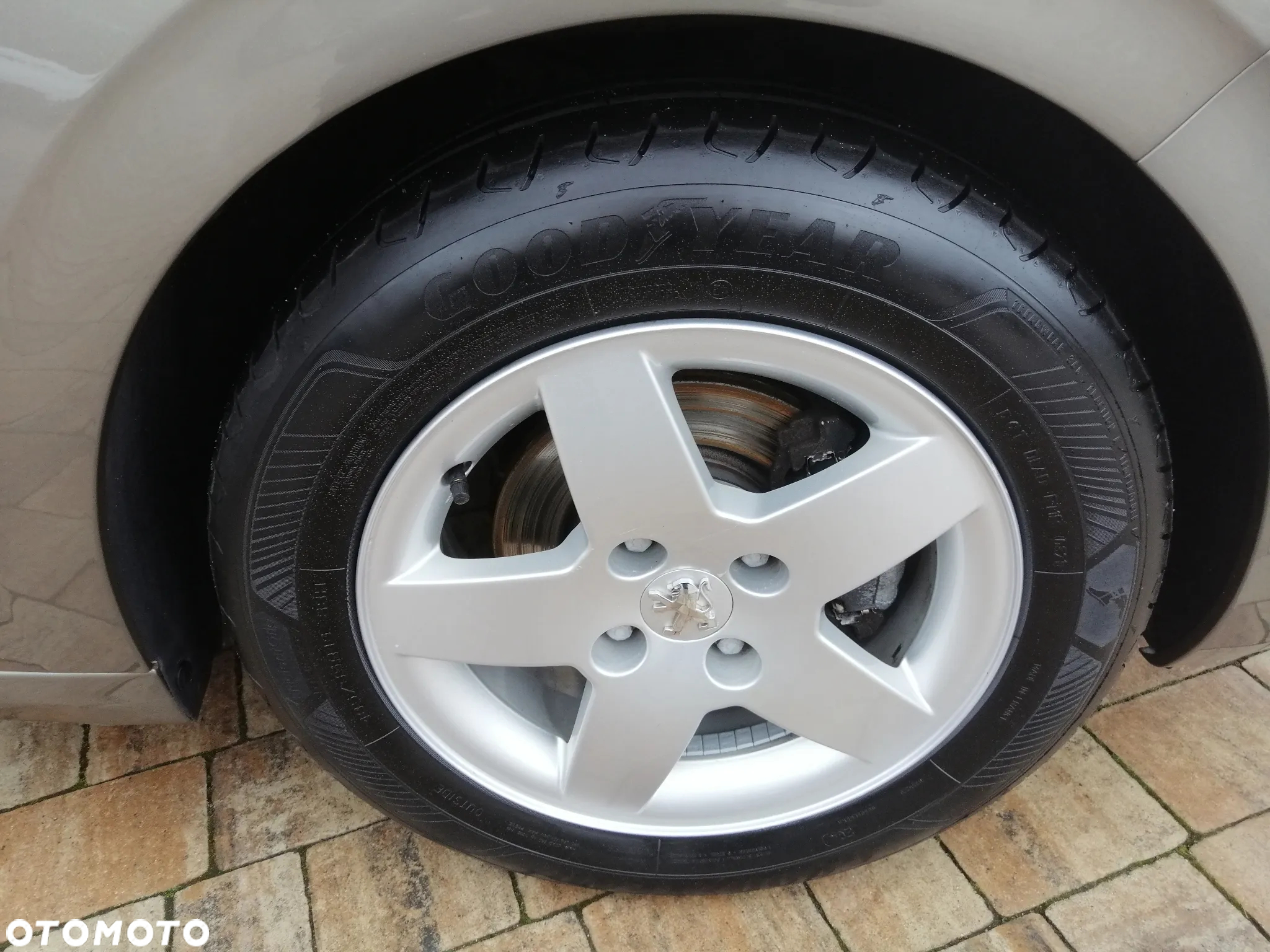 Opel Corsa 1.4 16V Active - 32