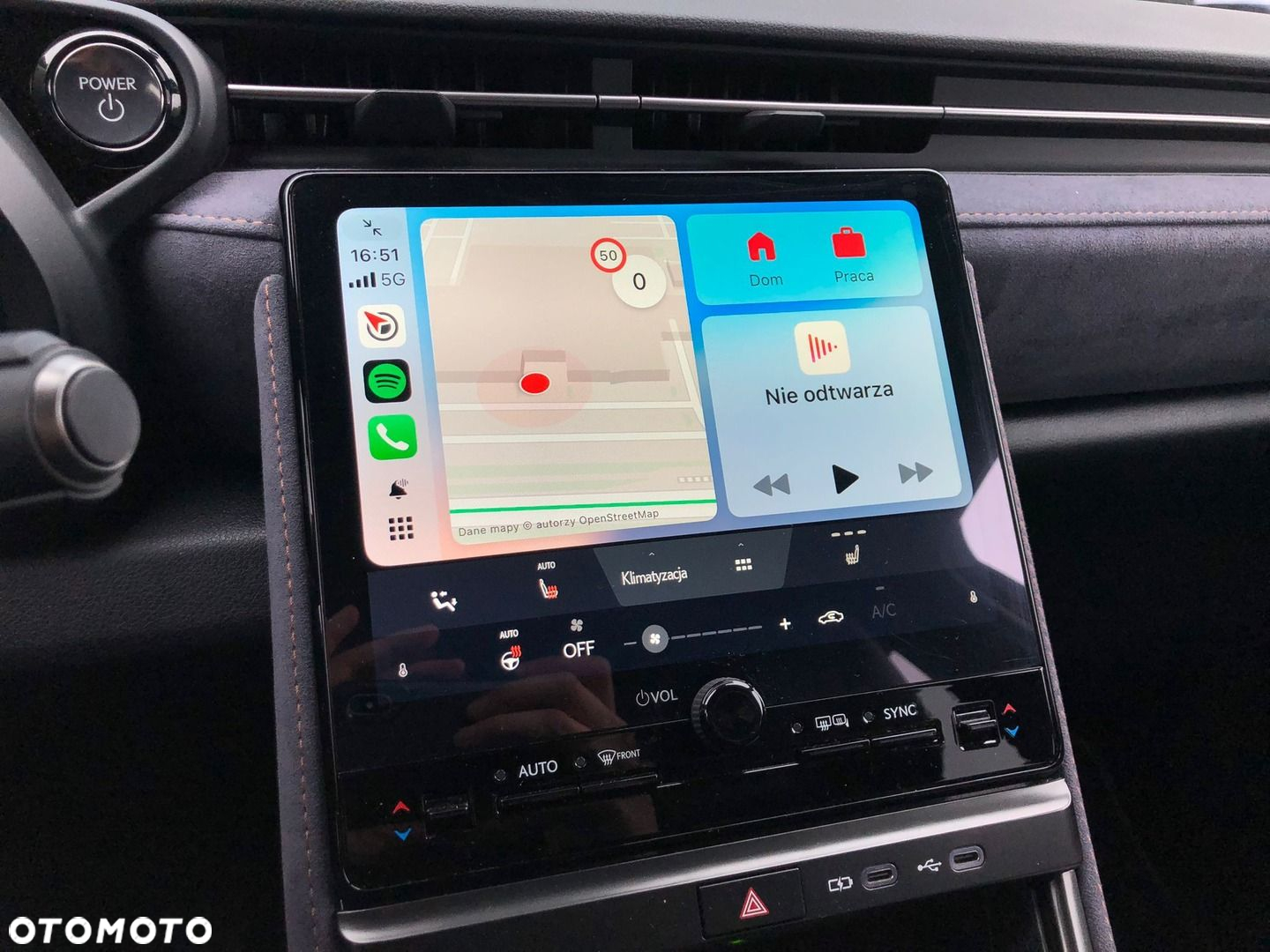 Lexus LBX 1.5 Hybrid Cool - 16