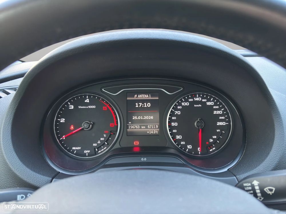 Audi A3 Sportback 1.6 TDI Attraction Ultra - 11