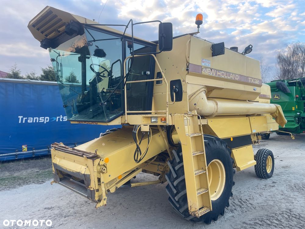 New Holland TX 32 - 2