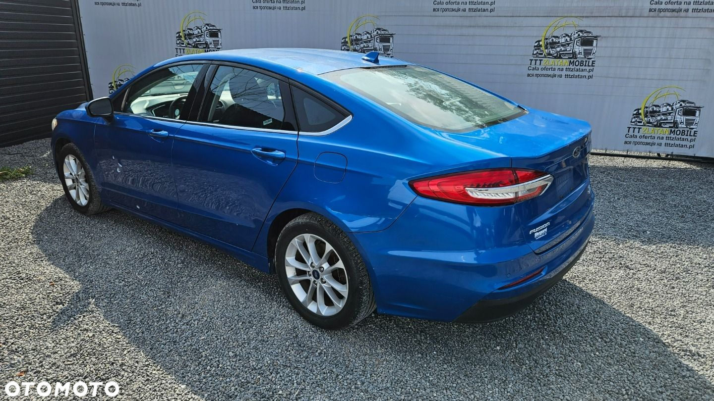 Ford Fusion - 19
