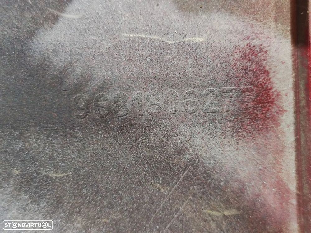 Parachoques Frontal Citroen C3 Picasso - 9681806277 | Frente | Original | Grelhas | Farois Nevoeiro | Simbolo | 2009 - 2017 - 8