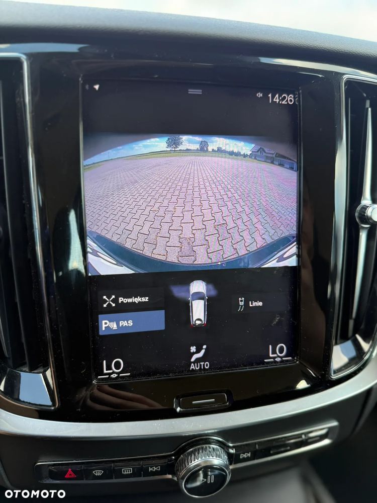 Volvo V60 B3 B DKG Momentum - 9