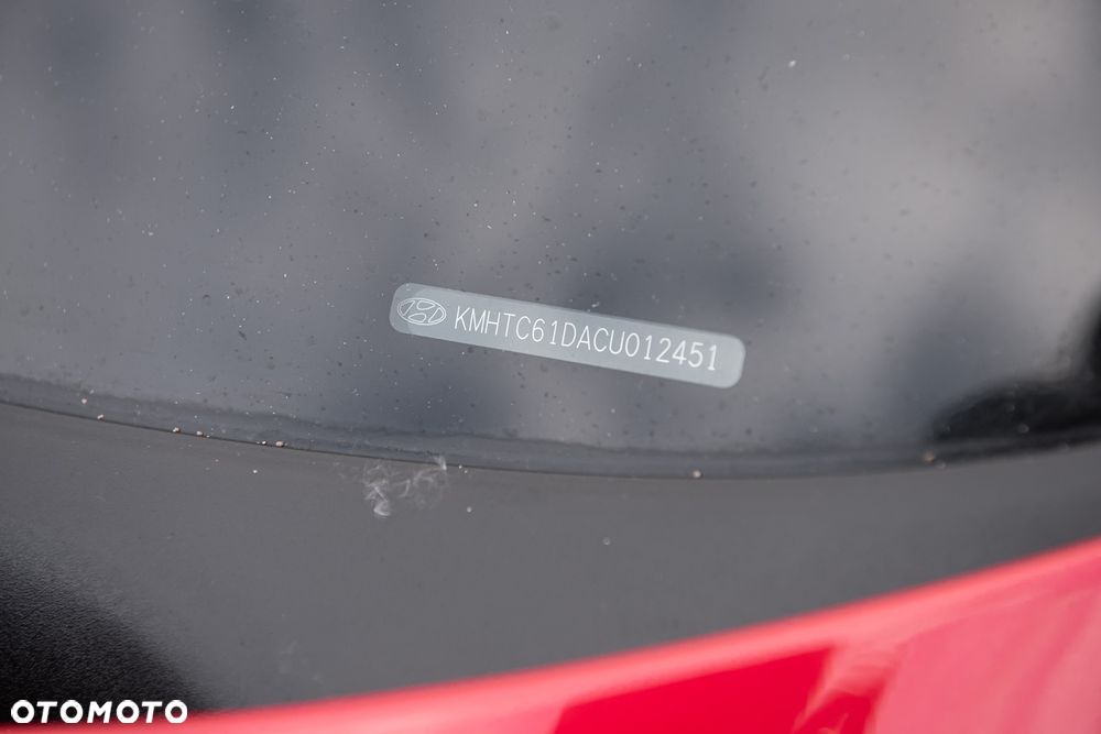 Hyundai Veloster 1.6 Premium - 29
