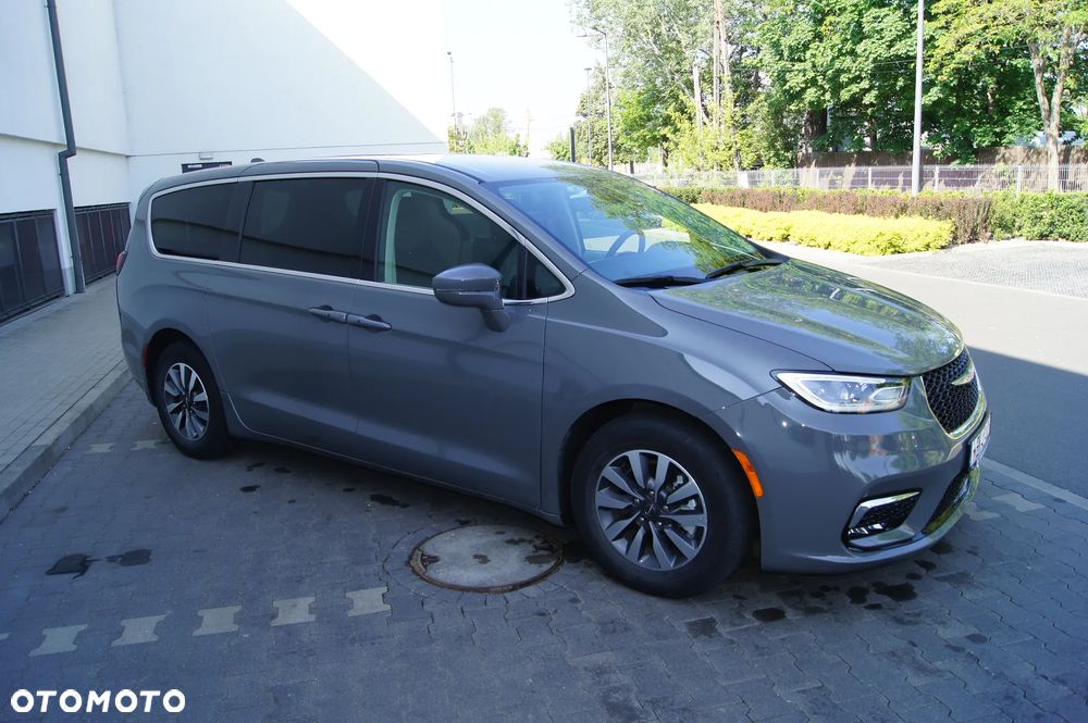 Chrysler Pacifica - 19