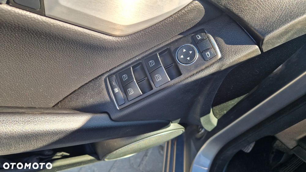 Mercedes-Benz Klasa C 220 (BlueTEC) d BlueEFFICIENCY Edition 7G-TRONIC Avantgarde - 16