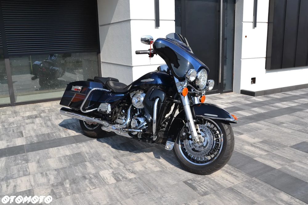 Harley-Davidson FLH Electra Glide - 8