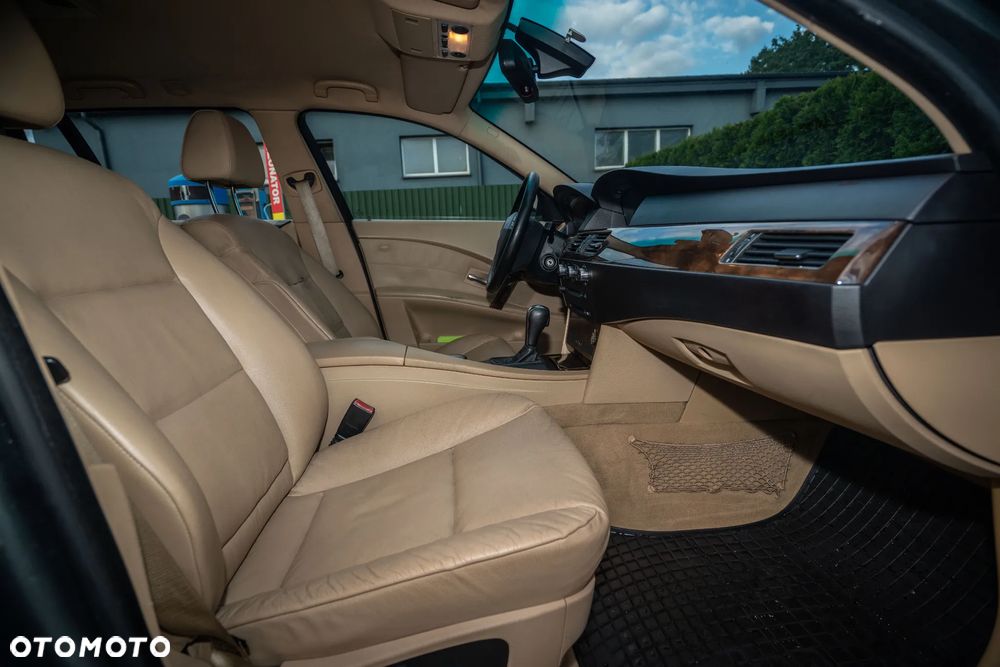 BMW Seria 5 535d Touring - 14