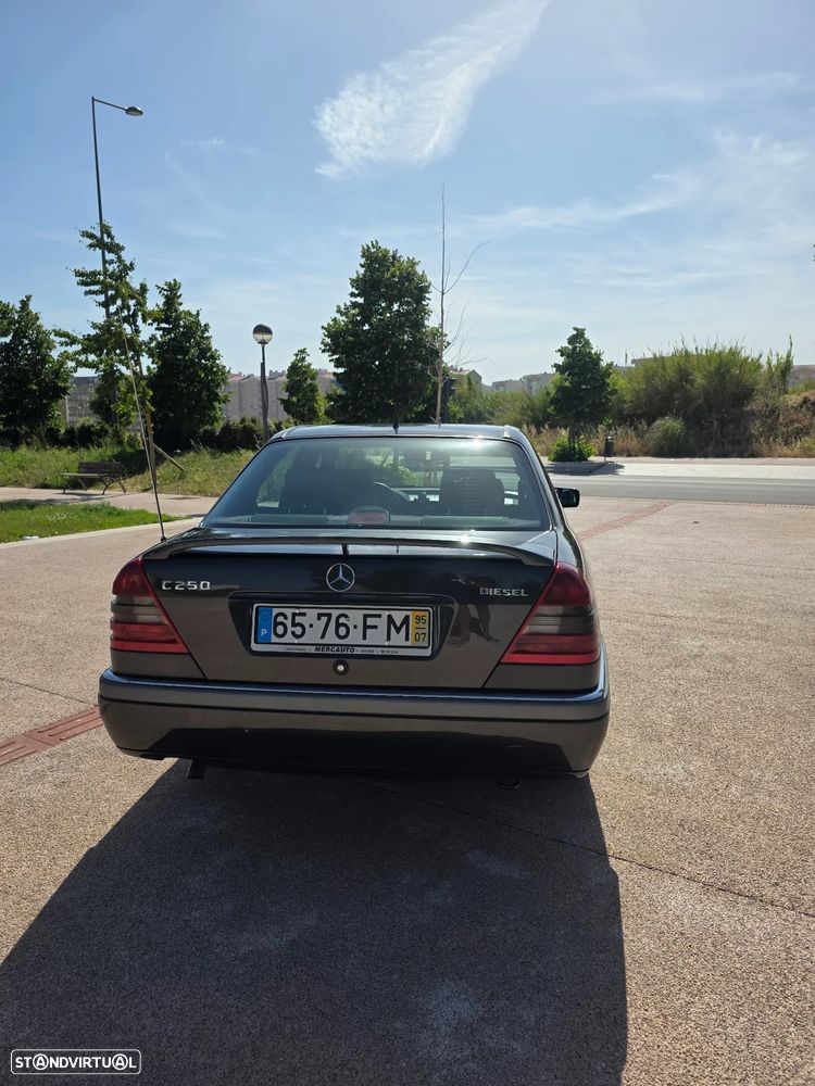 Mercedes-Benz C 250 D Elegance - 5
