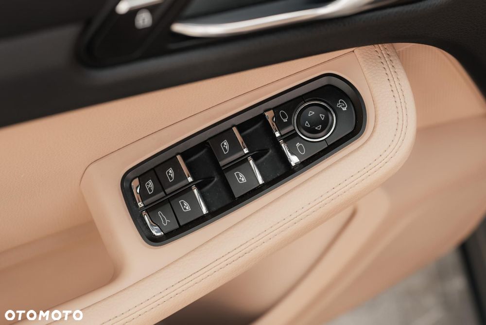 Porsche Macan Standard - 27