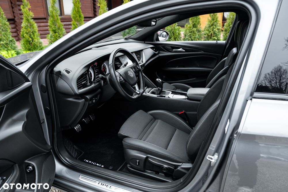 Opel Insignia - 18