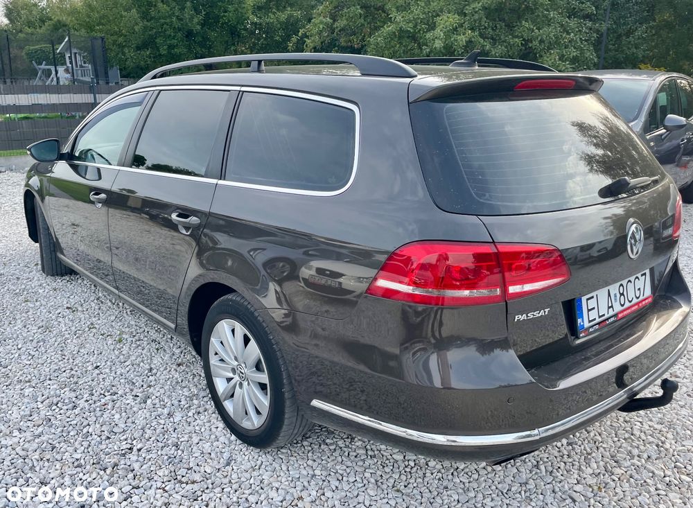 Volkswagen Passat Variant 2.0 Blue TDI DSG SCR Comfortline - 17