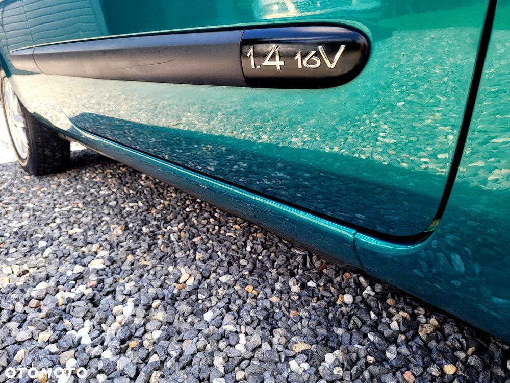 Renault Clio 1.4 16V Dynamique - 17