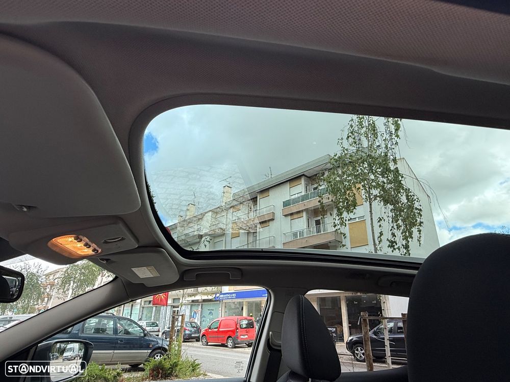 Nissan Qashqai 1.5 dCi N-Connecta J18+Led - 11