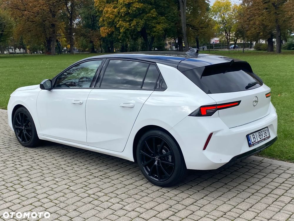 Opel Astra 1.2 Turbo Business Edition - 12