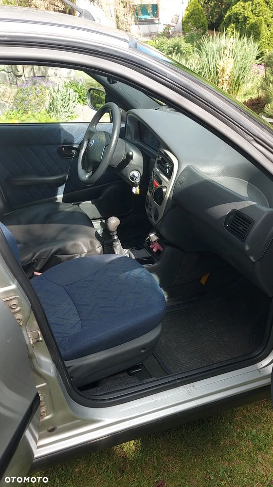 Fiat Albea 1.2 16V Actual / EL - 7