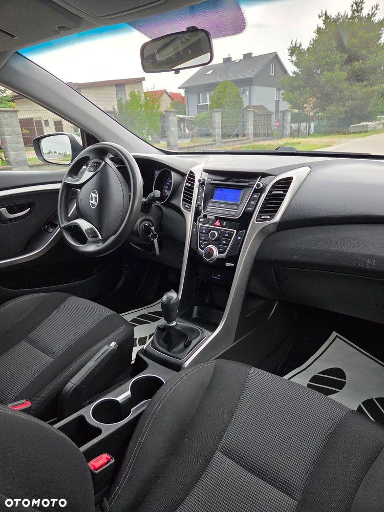 Hyundai i30 blue 1.6 CRDi Trend - 10