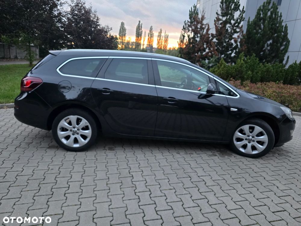 Opel Astra 1.4 T Cosmo - 13