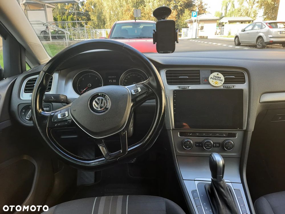 Volkswagen Golf - 17