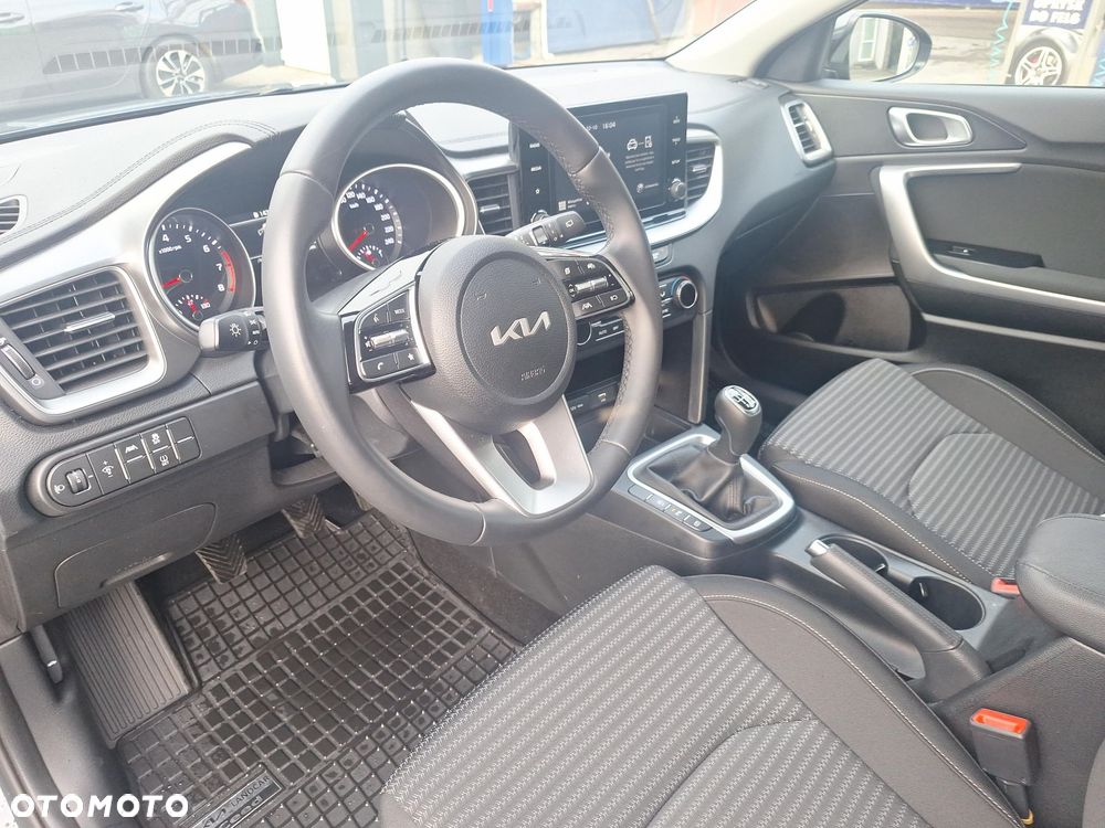 Kia XCeed 1.5 T-GDI M - 8