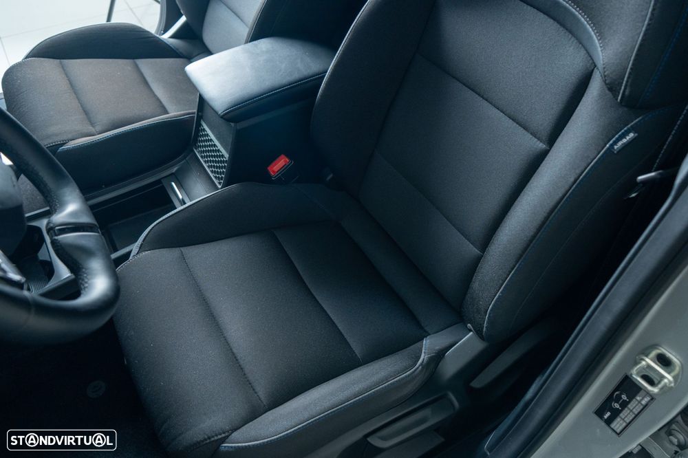 MG MG4 64 kWh Luxury - 16