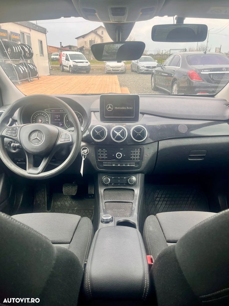 Mercedes-Benz B 220 - 7