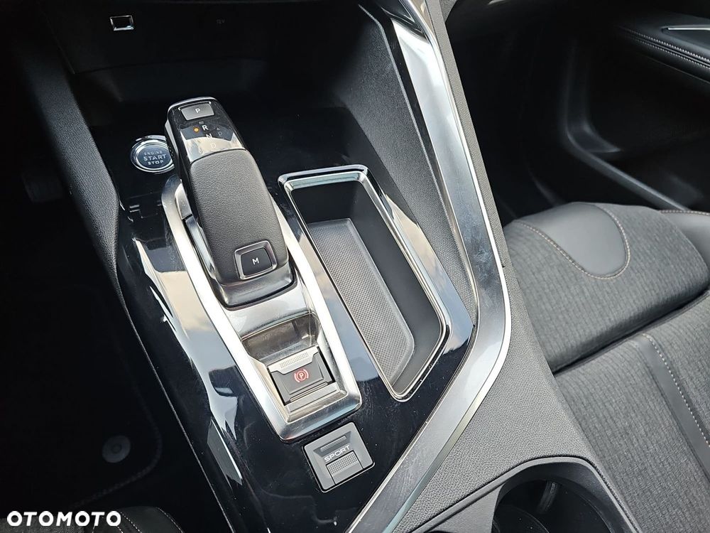 Peugeot 5008 1.6 PureTech GT Line S&S EAT8 - 27