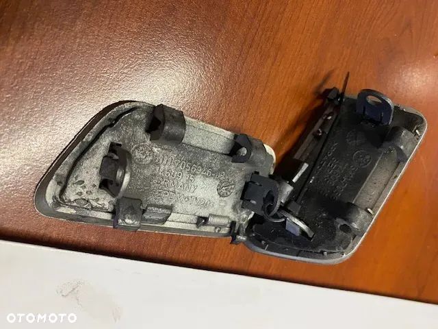 ZAŚLEPKA SPRYSKIWACZA PRAWA 7056946 BMW E60 E61 - 4