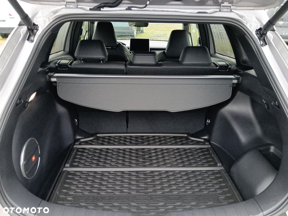 Toyota Corolla Cross - 13