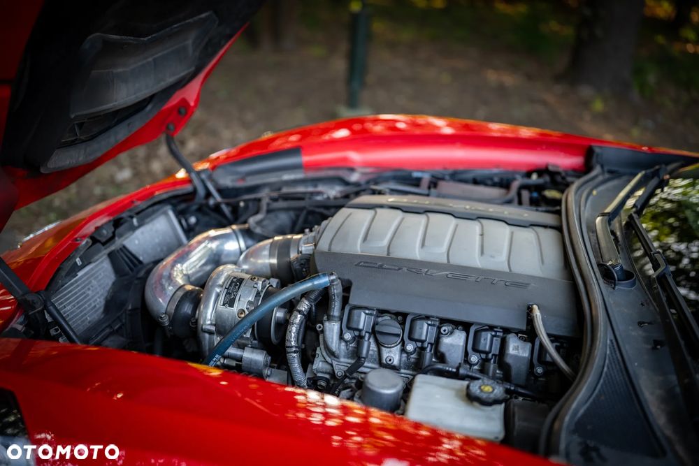 Chevrolet Corvette - 14