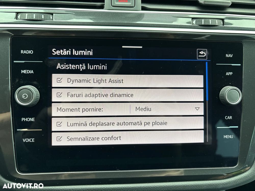 Volkswagen Tiguan 2.0 TDI SCR 4MOTION DSG Elegance - 22