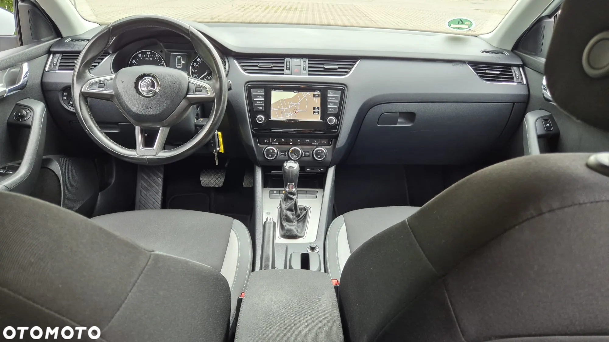 Skoda Octavia Combi 1.4 TSI DSG Ambition - 34