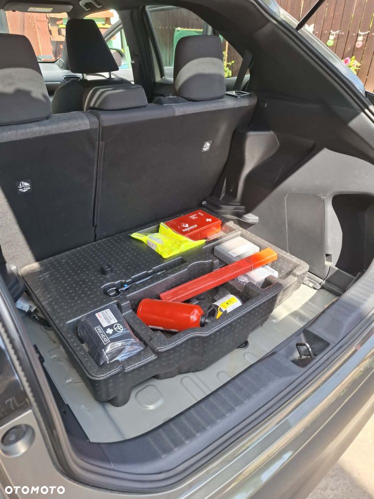 Toyota Yaris Cross Hybrid 1.5 Comfort 4x4 - 8