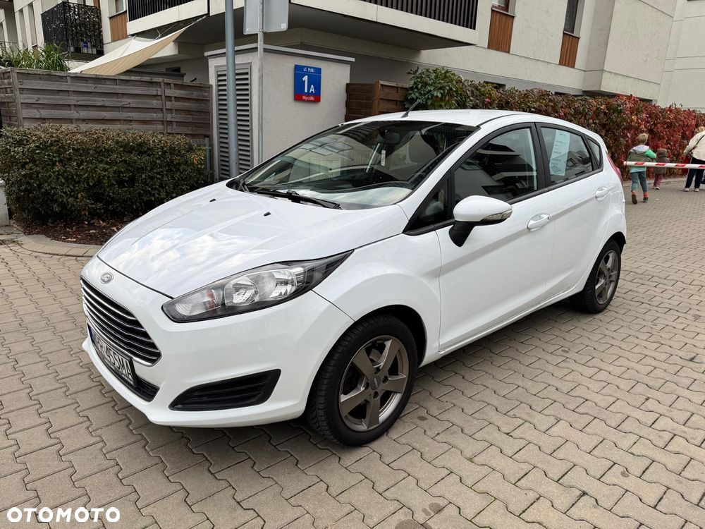 Ford Fiesta 2015 photo 2