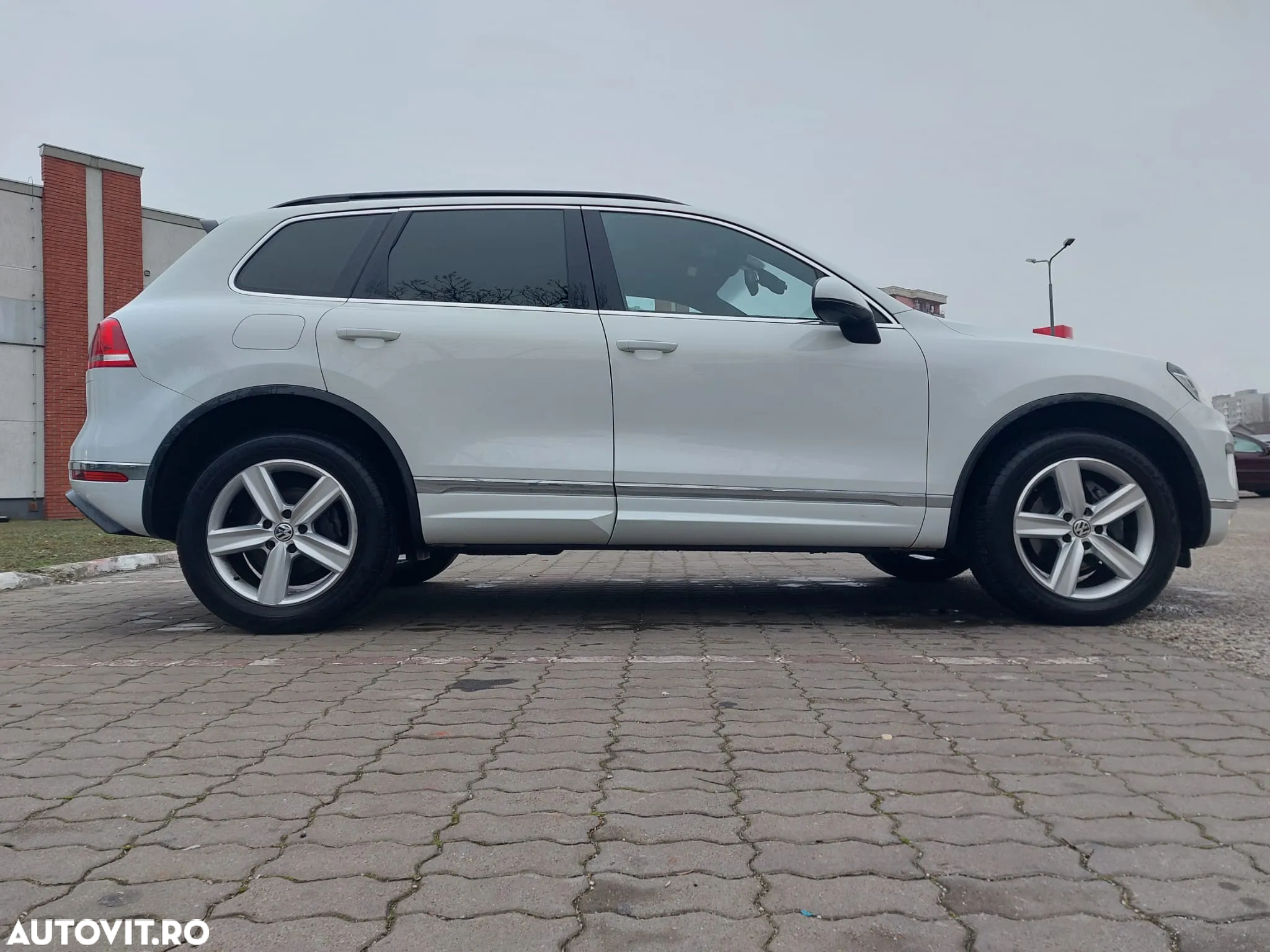 Volkswagen Touareg V6 TDI BMT Supreme Plus - 6