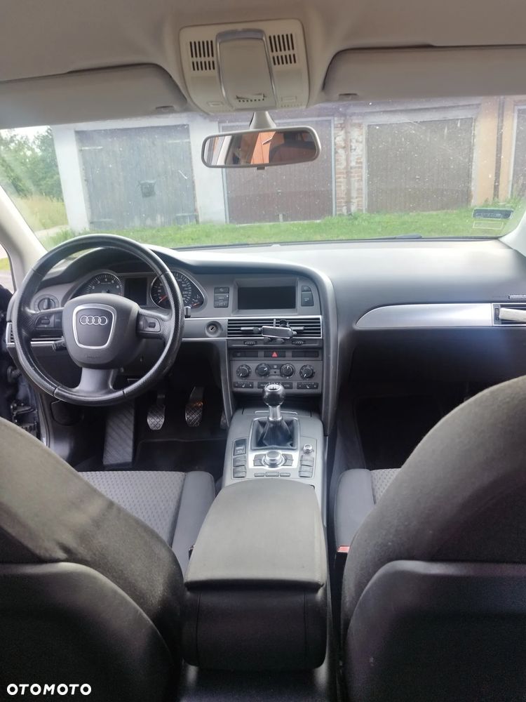 Audi A6 Limousine 2.4 - 16