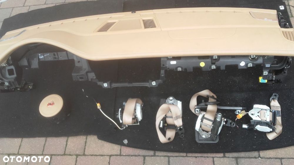 PANAMERA 970 DESKA KOKPIT PODUSZKI PASY - 4