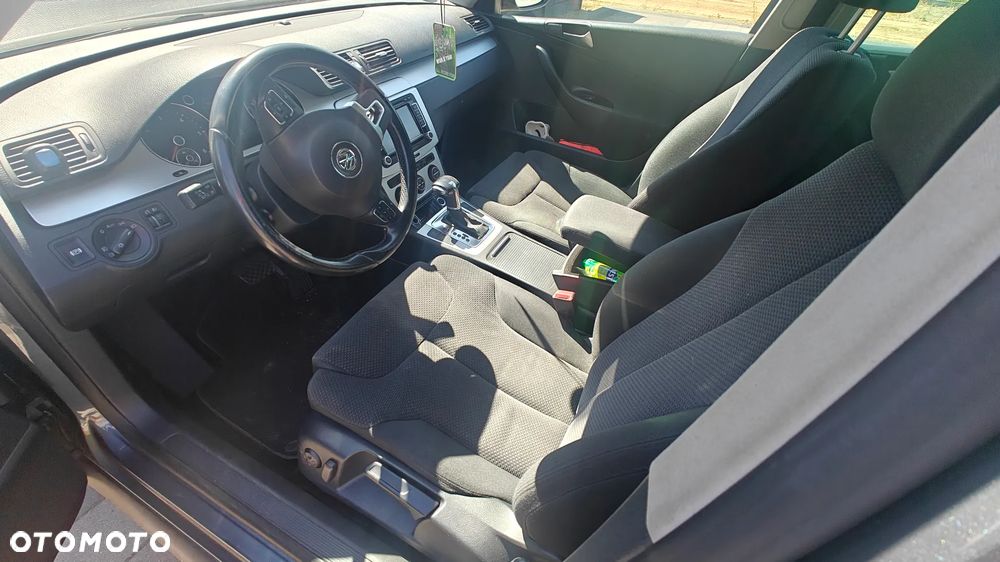 Volkswagen Passat 2.0 TDI DPF Sportline DSG - 7