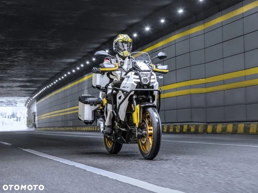 QJMOTOR SVT 650X - 4