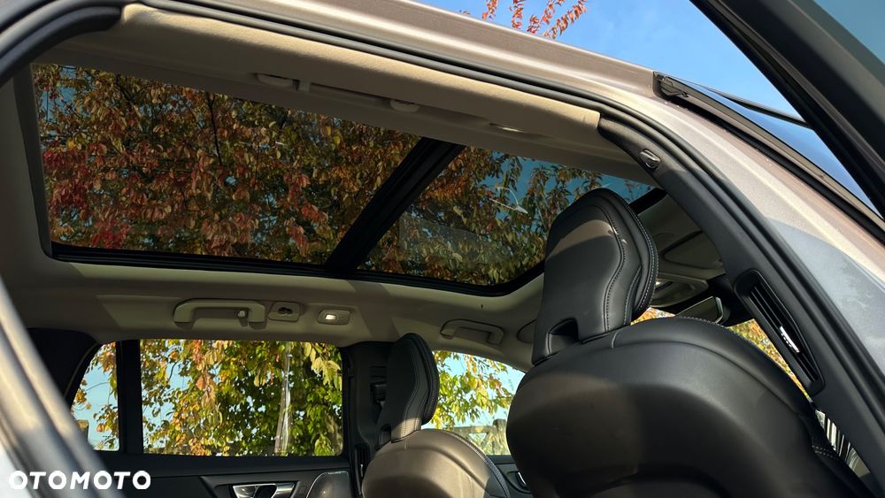 Volvo V60 B4 B Ultra Dark - 15