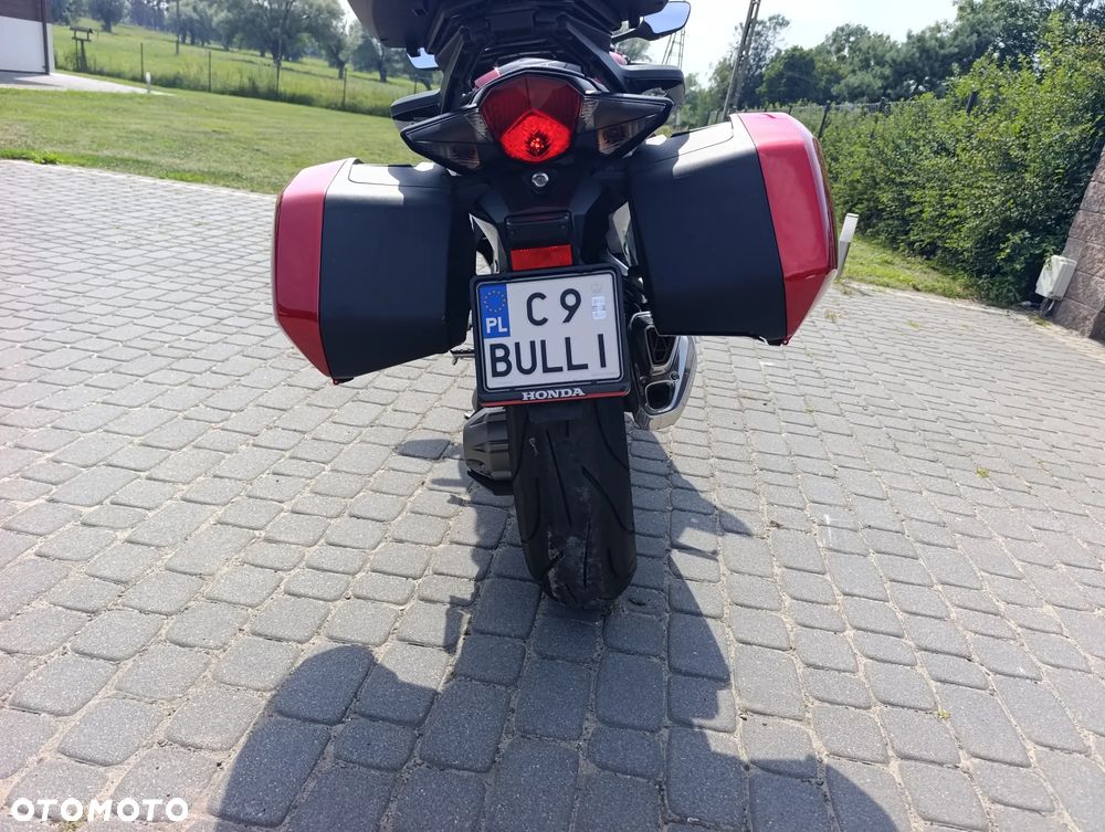 Honda VFR - 24