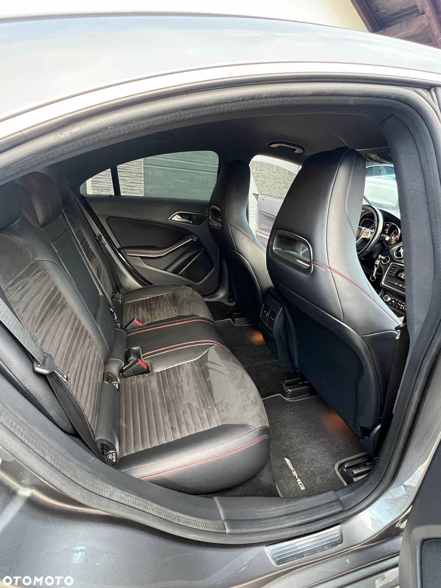 Mercedes-Benz CLA - 22