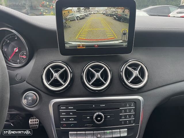 Mercedes-Benz GLA 200 d 7G-DCT AMG Line - 9