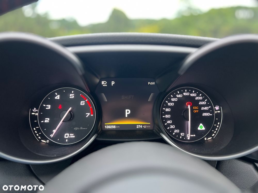 Alfa Romeo Giulia 2.0 Turbo 16V AT8 Veloce Ti - 19