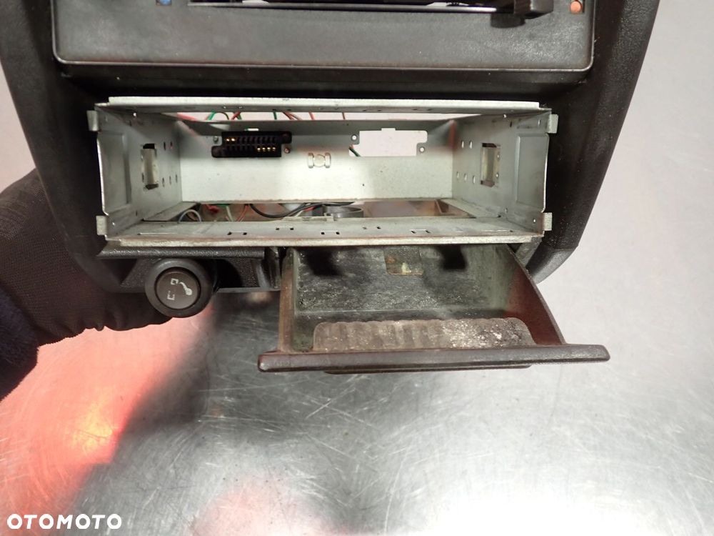PANEL STEROWANIA NAWIEWU AUDI 80 B2 - 10